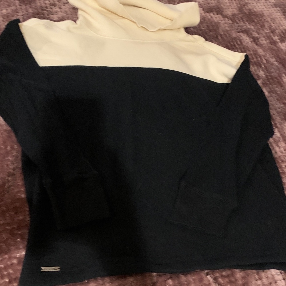 Colorblock Turtleneck Sweater - Cream and Black